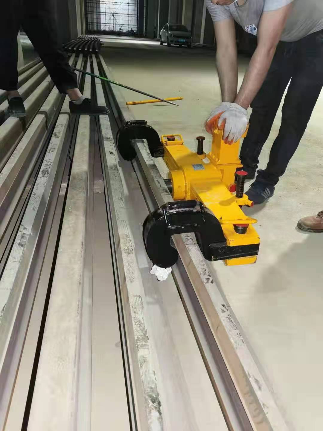 SJSZ-800液压双钩直轨器