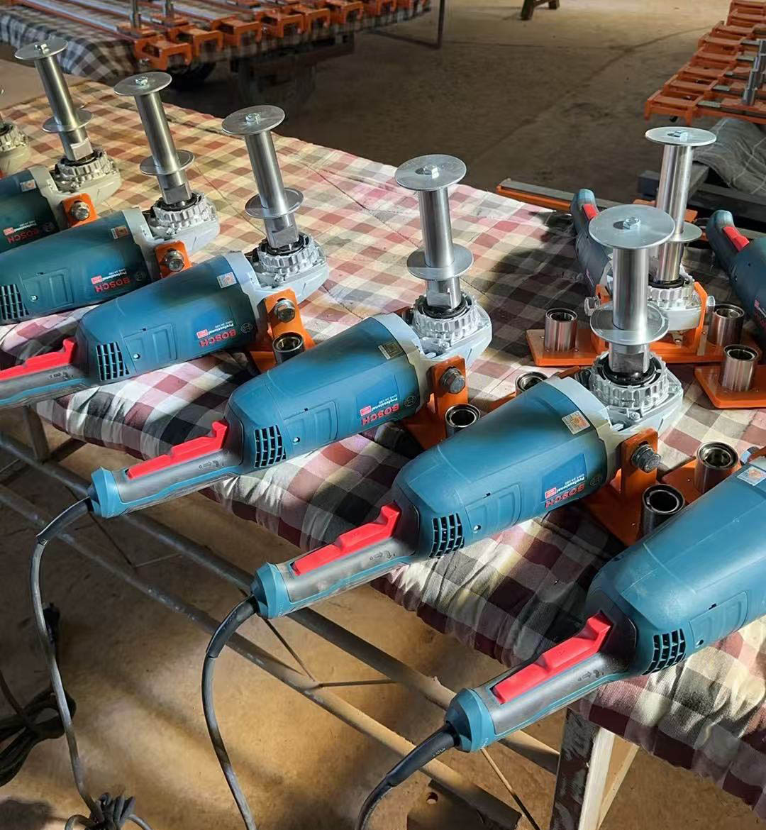 SJYC轨腰除锈 ...